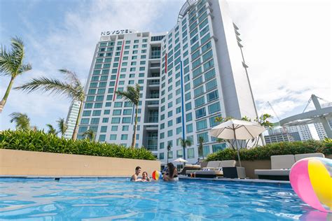 novotel manila araneta center.
